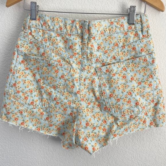 Zara The 90’s Shorts Romantic Flower Print High Rise Raw Hem Denim Shorts SZ 4 - Picture 2 of 8